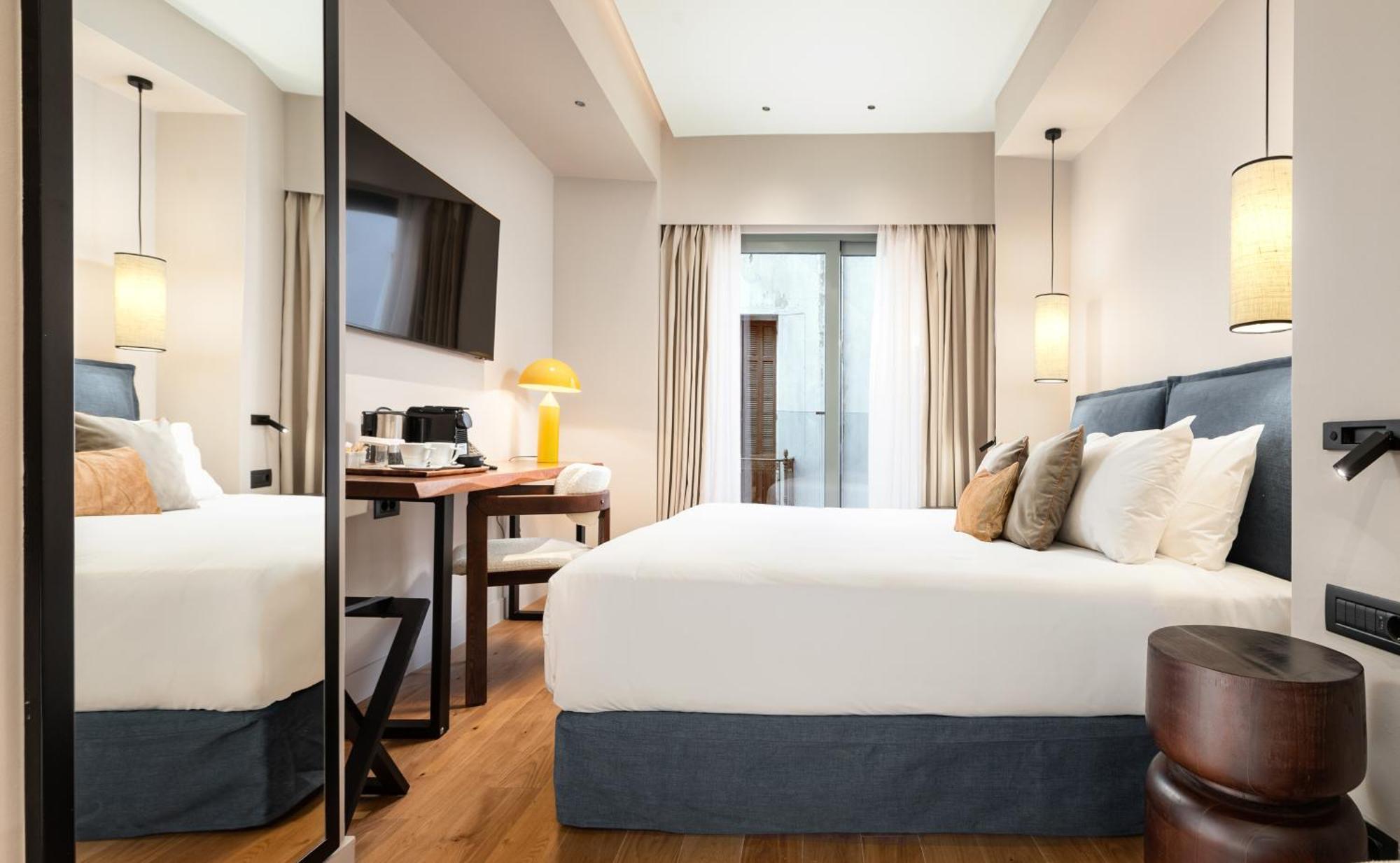 Superior Room Balcony Hotel